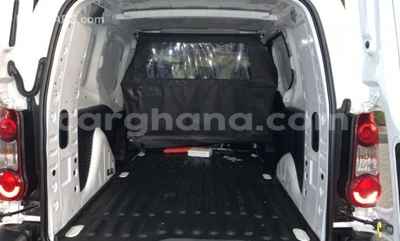 Ra Imported Peugeot Partner funfun Ọkọ̀ in Import - Dubai ni Ashanti Ra Imported Peugeot Partner funfun Ọkọ̀ in Import - Dubai ni Ashanti