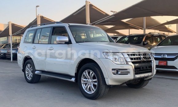 Ra Imported Mitsubishi Pajero funfun Ọkọ̀ in Import - Dubai ni Ashanti Ra Imported Mitsubishi Pajero funfun Ọkọ̀ in Import - Dubai ni Ashanti