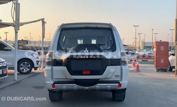 Ra Imported Mitsubishi Pajero funfun Ọkọ̀ in Import - Dubai ni Ashanti Ra Imported Mitsubishi Pajero funfun Ọkọ̀ in Import - Dubai ni Ashanti