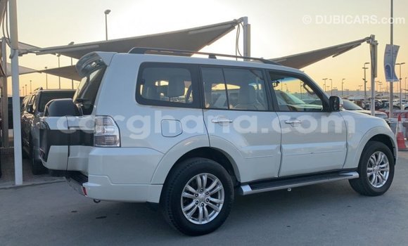 Ra Imported Mitsubishi Pajero funfun Ọkọ̀ in Import - Dubai ni Ashanti Ra Imported Mitsubishi Pajero funfun Ọkọ̀ in Import - Dubai ni Ashanti