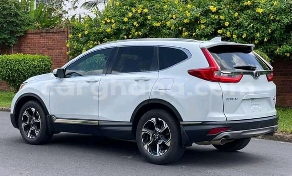 Sayi Na hannu Honda CR–V White Mota in Accra a Greater Accra Sayi Na hannu Honda CR–V White Mota in Accra a Greater Accra