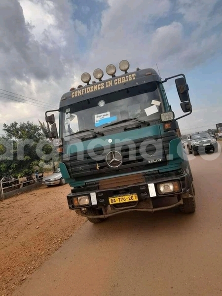 Big with watermark mercedes benz truck greater accra accra 38527