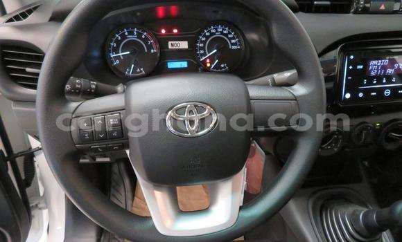 Sayi Sabo Toyota Hilux White Mota in Accra a Greater Accra Sayi Sabo Toyota Hilux White Mota in Accra a Greater Accra