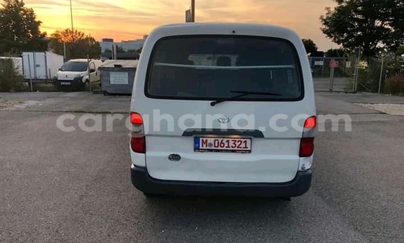 Ra Àlòkù Toyota Prius c funfun Ọkọ̀ in Accra ni Greater Accra Ra Àlòkù Toyota Prius c funfun Ọkọ̀ in Accra ni Greater Accra