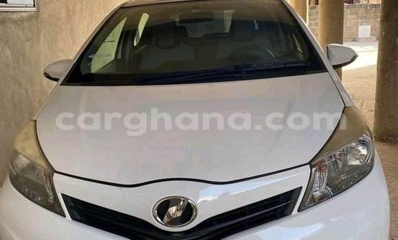 Buy Used Toyota Vitz White Car in Accra in Greater Accra