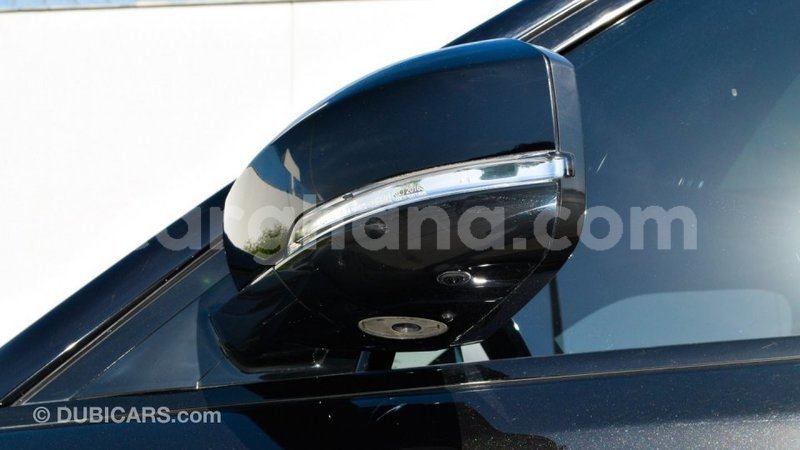 Big with watermark land rover range rover ashanti import dubai 38576