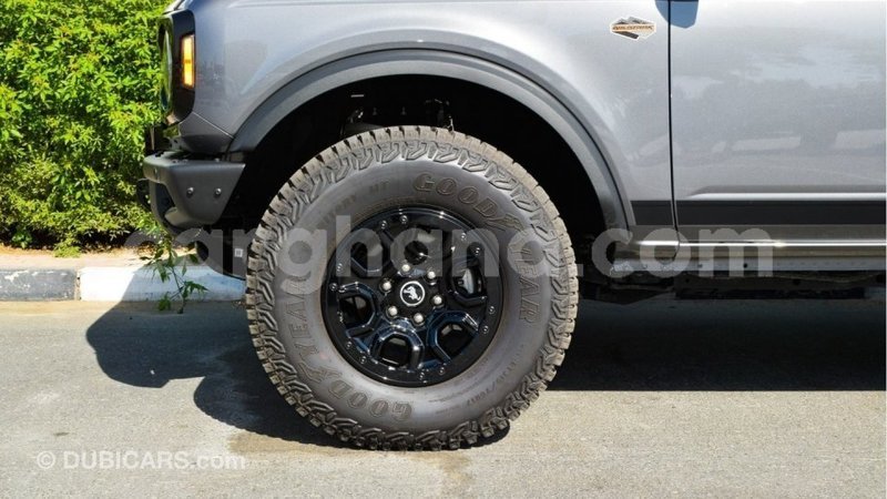 Big with watermark ford bronco ashanti import dubai 38580