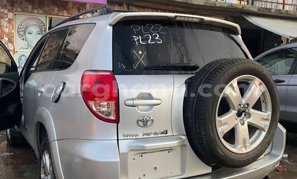 Ra Àlòkù Toyota RAV4 Silver Ọkọ̀ in Sekondi–Takoradi Metropolitan ni Oorun Ra Àlòkù Toyota RAV4 Silver Ọkọ̀ in Sekondi–Takoradi Metropolitan ni Oorun