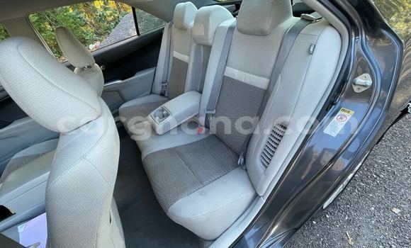 Sayi Na hannu Toyota Camry Black Mota in Girma a Upper East