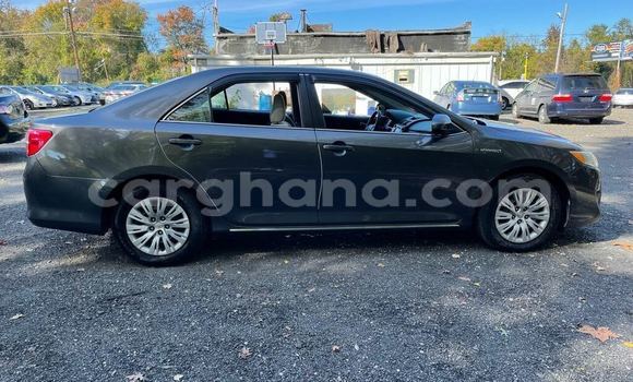 Sayi Na hannu Toyota Camry Black Mota in Girma a Upper East Sayi Na hannu Toyota Camry Black Mota in Girma a Upper East