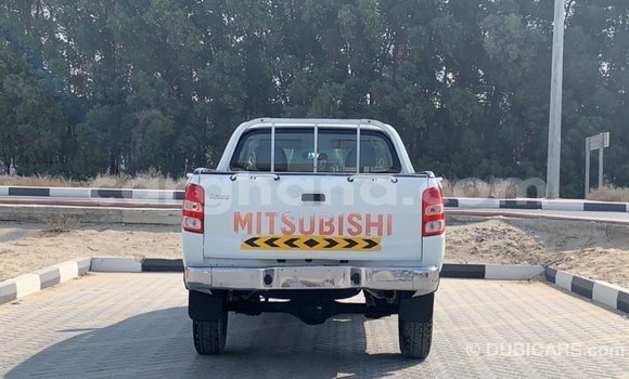 Ra Imported Mitsubishi L200 funfun Ọkọ̀ in Import - Dubai ni Ashanti Ra Imported Mitsubishi L200 funfun Ọkọ̀ in Import - Dubai ni Ashanti