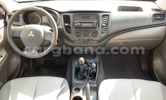 Ra Imported Mitsubishi L200 funfun Ọkọ̀ in Import - Dubai ni Ashanti Ra Imported Mitsubishi L200 funfun Ọkọ̀ in Import - Dubai ni Ashanti