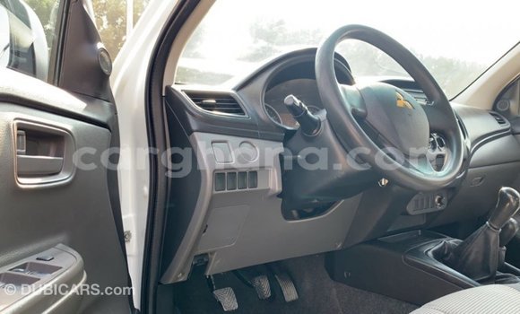 Ra Imported Mitsubishi L200 funfun Ọkọ̀ in Import - Dubai ni Ashanti Ra Imported Mitsubishi L200 funfun Ọkọ̀ in Import - Dubai ni Ashanti