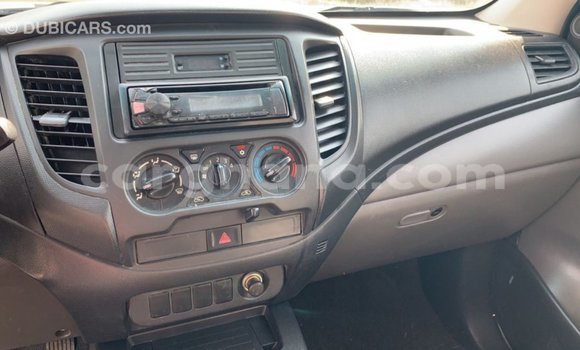 Ra Imported Mitsubishi L200 funfun Ọkọ̀ in Import - Dubai ni Ashanti Ra Imported Mitsubishi L200 funfun Ọkọ̀ in Import - Dubai ni Ashanti