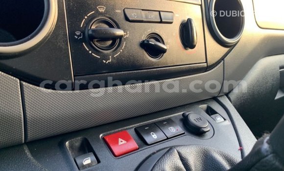 Ra Imported Peugeot Partner funfun Ọkọ̀ in Import - Dubai ni Ashanti Ra Imported Peugeot Partner funfun Ọkọ̀ in Import - Dubai ni Ashanti