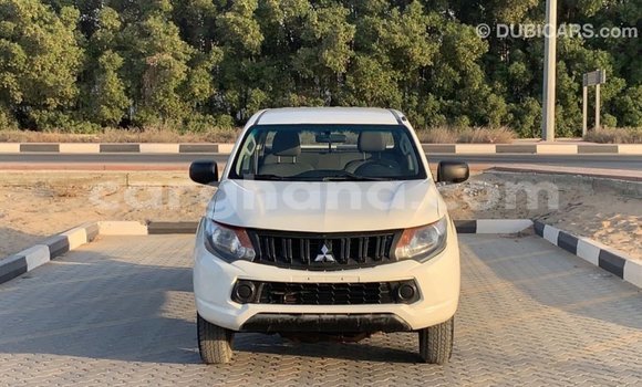 Sayi Imported Mitsubishi L200 White Mota in Import - Dubai a Ashanti Sayi Imported Mitsubishi L200 White Mota in Import - Dubai a Ashanti