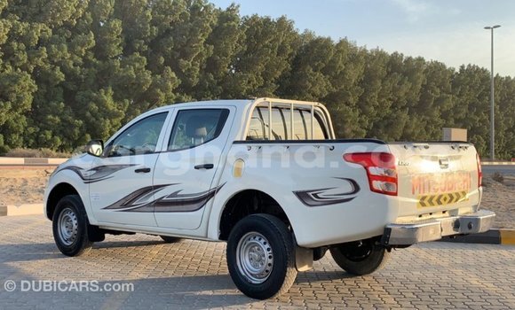 Sayi Imported Mitsubishi L200 White Mota in Import - Dubai a Ashanti Sayi Imported Mitsubishi L200 White Mota in Import - Dubai a Ashanti