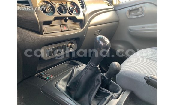 Sayi Imported Mitsubishi L200 White Mota in Import - Dubai a Ashanti Sayi Imported Mitsubishi L200 White Mota in Import - Dubai a Ashanti