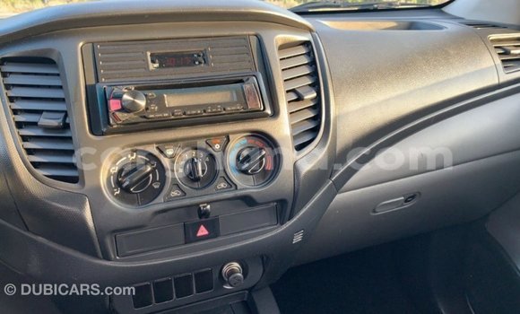Sayi Imported Mitsubishi L200 White Mota in Import - Dubai a Ashanti Sayi Imported Mitsubishi L200 White Mota in Import - Dubai a Ashanti