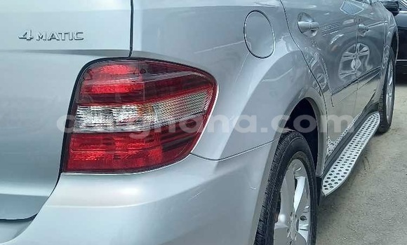 Sayi Na hannu Mercedes‒Benz ML–Class Azurfa Mota in Tema a Greater Accra Sayi Na hannu Mercedes‒Benz ML–Class Azurfa Mota in Tema a Greater Accra