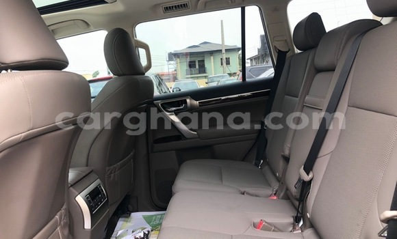 Ra Àlòkù Lexus GX funfun Ọkọ̀ in Tema ni Greater Accra Ra Àlòkù Lexus GX funfun Ọkọ̀ in Tema ni Greater Accra