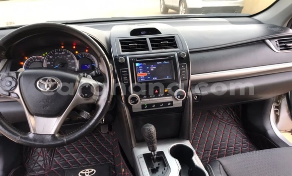 Sayi Na hannu Toyota Camry Azurfa Mota in Tema a Greater Accra