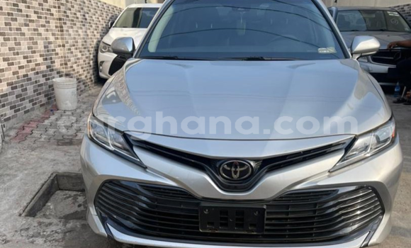 Ra Àlòkù Toyota Camry Silver Ọkọ̀ in Tema ni Greater Accra