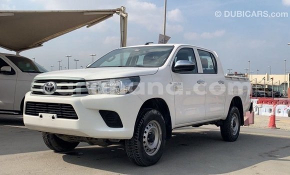 Ra Imported Toyota Hilux funfun Ọkọ̀ in Import - Dubai ni Ashanti Ra Imported Toyota Hilux funfun Ọkọ̀ in Import - Dubai ni Ashanti