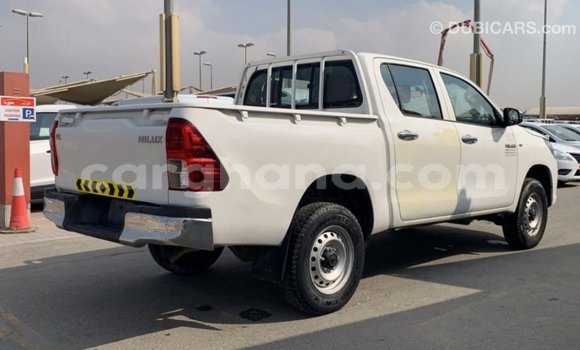Ra Imported Toyota Hilux funfun Ọkọ̀ in Import - Dubai ni Ashanti Ra Imported Toyota Hilux funfun Ọkọ̀ in Import - Dubai ni Ashanti