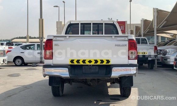 Ra Imported Toyota Hilux funfun Ọkọ̀ in Import - Dubai ni Ashanti Ra Imported Toyota Hilux funfun Ọkọ̀ in Import - Dubai ni Ashanti