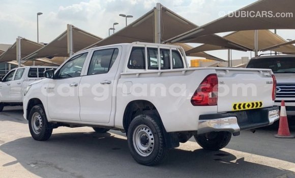 Ra Imported Toyota Hilux funfun Ọkọ̀ in Import - Dubai ni Ashanti Ra Imported Toyota Hilux funfun Ọkọ̀ in Import - Dubai ni Ashanti