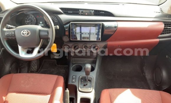 Ra Imported Toyota Hilux funfun Ọkọ̀ in Import - Dubai ni Ashanti Ra Imported Toyota Hilux funfun Ọkọ̀ in Import - Dubai ni Ashanti