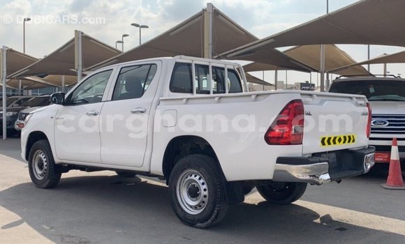 Buy Import Toyota Hilux White Car in Import - Dubai in Ashanti Buy Import Toyota Hilux White Car in Import - Dubai in Ashanti