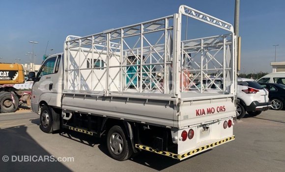 Ra Imported Kia Rio funfun Ọkọ̀ in Import - Dubai ni Ashanti Ra Imported Kia Rio funfun Ọkọ̀ in Import - Dubai ni Ashanti