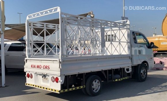 Ra Imported Kia Rio funfun Ọkọ̀ in Import - Dubai ni Ashanti Ra Imported Kia Rio funfun Ọkọ̀ in Import - Dubai ni Ashanti