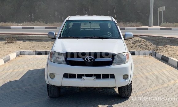 Ra Imported Toyota Hilux funfun Ọkọ̀ in Import - Dubai ni Ashanti Ra Imported Toyota Hilux funfun Ọkọ̀ in Import - Dubai ni Ashanti