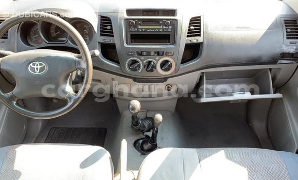 Ra Imported Toyota Hilux funfun Ọkọ̀ in Import - Dubai ni Ashanti Ra Imported Toyota Hilux funfun Ọkọ̀ in Import - Dubai ni Ashanti