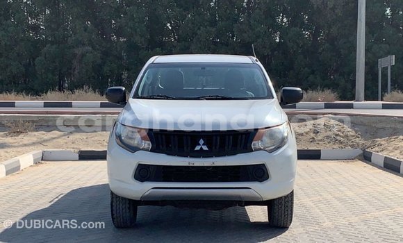 Ra Imported Mitsubishi L200 funfun Ọkọ̀ in Import - Dubai ni Ashanti Ra Imported Mitsubishi L200 funfun Ọkọ̀ in Import - Dubai ni Ashanti
