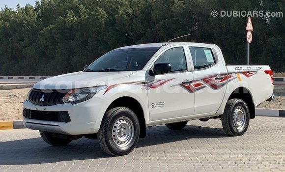 Ra Imported Mitsubishi L200 funfun Ọkọ̀ in Import - Dubai ni Ashanti Ra Imported Mitsubishi L200 funfun Ọkọ̀ in Import - Dubai ni Ashanti