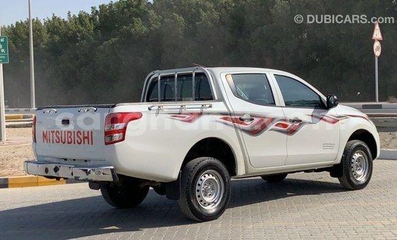 Ra Imported Mitsubishi L200 funfun Ọkọ̀ in Import - Dubai ni Ashanti Ra Imported Mitsubishi L200 funfun Ọkọ̀ in Import - Dubai ni Ashanti