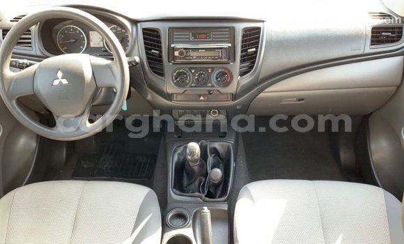 Ra Imported Mitsubishi L200 funfun Ọkọ̀ in Import - Dubai ni Ashanti Ra Imported Mitsubishi L200 funfun Ọkọ̀ in Import - Dubai ni Ashanti