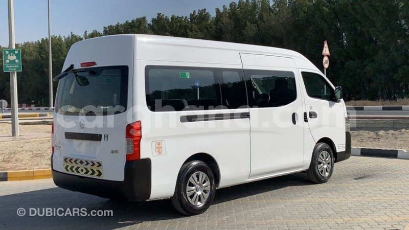 Big with watermark nissan urvan ashanti import dubai 38702