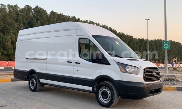 Ra Imported Ford Club Wagon funfun Ọkọ̀ in Import - Dubai ni Ashanti Ra Imported Ford Club Wagon funfun Ọkọ̀ in Import - Dubai ni Ashanti