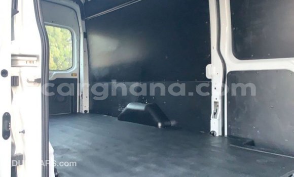 Ra Imported Ford Club Wagon funfun Ọkọ̀ in Import - Dubai ni Ashanti Ra Imported Ford Club Wagon funfun Ọkọ̀ in Import - Dubai ni Ashanti