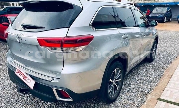 Ra Àlòkù Toyota Highlander Miiran Ọkọ̀ in Accra ni Greater Accra Ra Àlòkù Toyota Highlander Miiran Ọkọ̀ in Accra ni Greater Accra