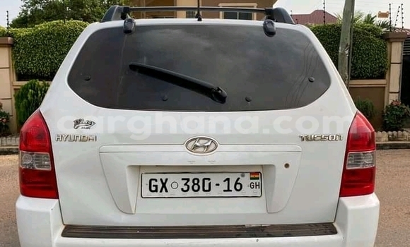 Ra Àlòkù Hyundai Tucson funfun Ọkọ̀ in Accra ni Greater Accra Ra Àlòkù Hyundai Tucson funfun Ọkọ̀ in Accra ni Greater Accra