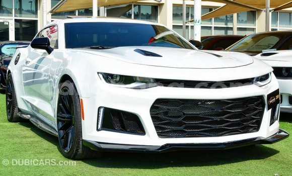 Ra Imported Chevrolet Camaro funfun Ọkọ̀ in Import - Dubai ni Ashanti Ra Imported Chevrolet Camaro funfun Ọkọ̀ in Import - Dubai ni Ashanti