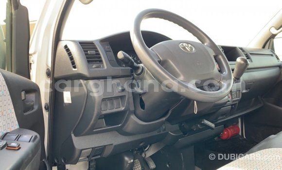 Ra Imported Toyota Hiace funfun Ọkọ̀ in Import - Dubai ni Ashanti Ra Imported Toyota Hiace funfun Ọkọ̀ in Import - Dubai ni Ashanti