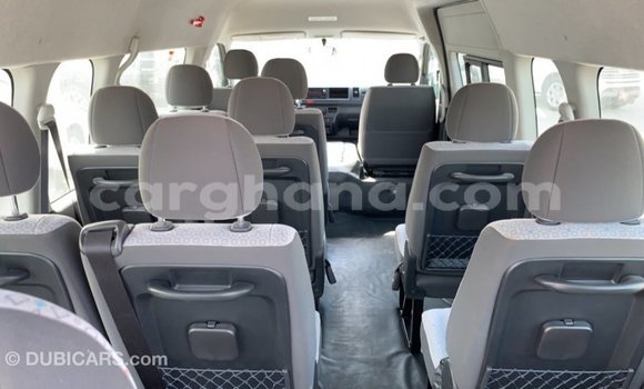Ra Imported Toyota Hiace funfun Ọkọ̀ in Import - Dubai ni Ashanti Ra Imported Toyota Hiace funfun Ọkọ̀ in Import - Dubai ni Ashanti