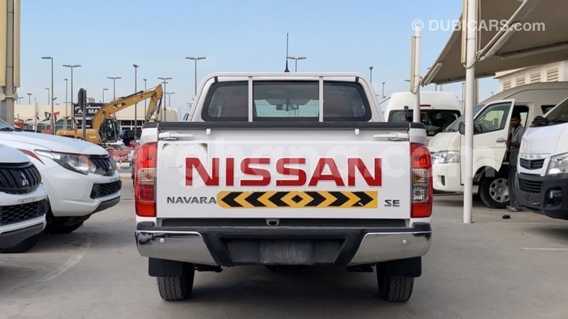 Big with watermark nissan navara ashanti import dubai 38747